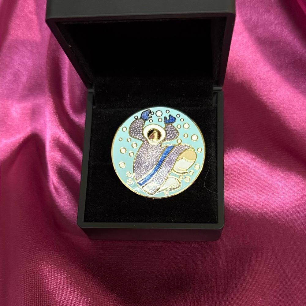 Vintage 1990’s Alaskan Artist Barbara Lavallee collector brooch pin